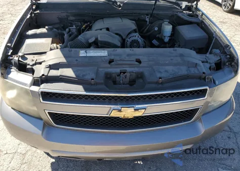 2007 Chevrolet Suburban K1500 из США, поврежденный, VIN 3GNFK16317G267995